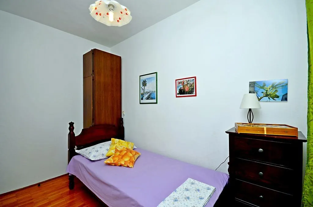 Apartments Katica Trogir 0*,